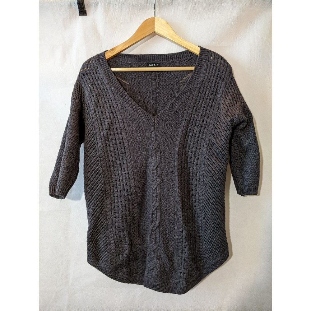 Torrid Women's Gray Half Sleeve Wool Blend V-Neck Cable Knit Sweater Size 0